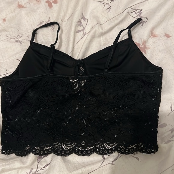 Black top - Picture 2 of 2